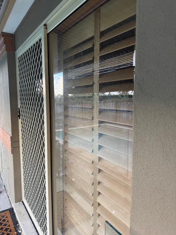 Window Cleaning Burleigh Heads Before